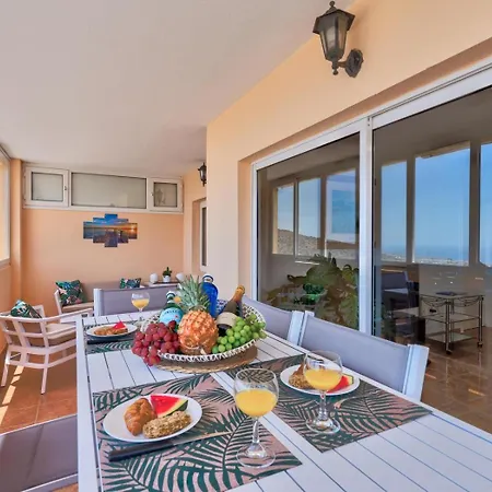 Panoramic View 아파트 아데제